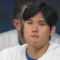 ドジャース　本塁クロスプレーであわや乱闘の騒ぎに　両軍ベンチから選手飛び出す　大谷翔平もボールを持ちながらフィールドへ