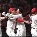 広島劇的　逆転サヨナラ勝ち　九回に坂倉の逆転２ランで決着「みんな喜んでくれてる姿を見るのが一番うれしかった」