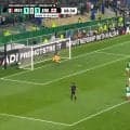 「いい席座ってんな」「本物だったのか」サッカーW杯、“ただならぬ”出で立ちの人物に世界が注目 喜び爆発の瞬間が界隈でも話題に