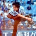 ベイ党芸人の令和ロマン・くるま　セレモニアルピッチで度会の背後通過の大暴投「こういう変化球もあるということで」