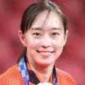 「わぁ～」「メッチャかわいい」「石川佳純？？」バレー中継に現れた美女に騒然！まるで女子アナ「キレイ～」