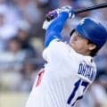 「一体どうなってるの？」米ファンも思わず“バグらせた”大谷の先発、球宴回避直後に放った圧巻の逆方向弾に米衝撃「左ひざ痛めている男の打撃か？」