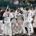 阪神・近本　おかえり７６日ぶり１軍！「１番・中堅」フル出場　復帰後初安打がサヨナラ起点「たくさんの声援がすごく力に」