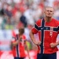 【Ｗ杯】ハーランドは無念の途中交代　試合中から膝に手をつき疲労隠せずノーゴール　ノルウェーはリード許す