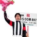 【ヤマタケが武豊騎手を見た】レジェンドの矜持に触れた瞬間　ＪＲＡ３５００勝で盛り上がるファンの大歓声が「意外でしたね」