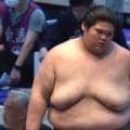 「え？16歳！！」身長と体重がほぼ同じ“規格外”超巨漢力士に驚き「貫禄すごい」