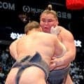 “史上最強の新弟子”旭富士が白星発進　無傷２２連勝で史上最速関取に前進　相手は脱帽「強いですよ。メチャンコ」【大相撲】