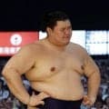 横綱大の里が初日から２連敗も「決して弱くなっていない」元貴景勝の湊川親方が感じた敗因とは