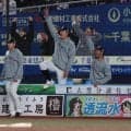 ロッテ限定ユニが好評「デザイン良すぎ」　背中もオシャレ…“お披露目”にファン「買っちゃう」