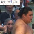 「豊昇龍の優しさよ…」横綱・大の里、連敗直後にカメラが捉えた豊昇龍の“表情”が話題「横綱だからこそわかる重圧よ」