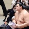 大の里が連敗ストップ、１月の初場所以来171日ぶりの白星