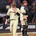 日本ハム・田中正義がまさか・・・４点リードの九回に登板も１死しか奪えず降板　ベンチでうなだれる　逆転大ピンチも堀が魂の投球　栗原、柳田Ｋ斬りで薄氷１点差逃げ切り　ファンは涙