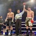 【ボクシング】日本王者・左右田泰臣が左肘の負傷乗り越えＶ１成功　挑戦者・辻本純兵との打撃戦に３-０判定勝ち