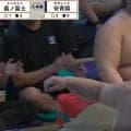 全勝・安青錦に土…驚異の大逆転劇に「あの体勢から」「右手一本かよ」驚きの声 負けた安青錦も呆然