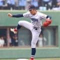 横浜のプロ注目右腕、織田翔希が八回２死で登板　９日の打球直撃による緊急降板から復帰　場内大歓声、１５３キロ連発で試合を締める