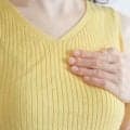 【医師に相談】乳房の痛みの原因とは