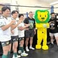 ウルフアロン　Ｇ１獲りへラグビー体験「プロレスに生かせる」　ラグビーチーム「ライオンファングス」と合同練習