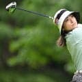 宅島美香が3打リード 18年ぶりVに王手／女子下部