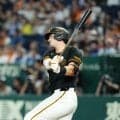 【巨人】長い腕がヒョイッと伸びた　ダルベック、座席に落ちるファウルボールを見事なキャッチ