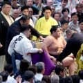 好調の若ノ勝が負傷、車いすで運ばれる　師匠の元貴景勝「好事魔多し、いい時にケガをする」【大相撲】