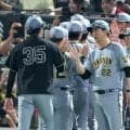阪神・藤川球児監督「我慢、我慢」　リーグトップ「４０」死球　「技術の引き上げをしてもらいたい」
