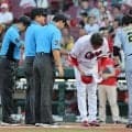 【阪神】藤川監督と新井監督はメンバー表交換で通常通り握手　前川骨折で新井監督は試合前に謝罪