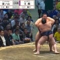「すごい席ですね」大相撲、著名人が“特等席”で…「今日は一段と若々しく美しい」素敵な“孝行”にファン感嘆
