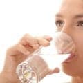顔がパンパン！飲み会翌日のむくみを撃退する方法４つ