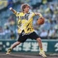 上地雄輔が甲子園で“初マウンド”　自身は横浜高時代は捕手「高校の先輩、後輩たちはこういう景色を見ていたんだな」と感無量
