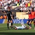 「明白な誤審だ」W杯決勝の“ゴール取り消し”に英解説陣が怒り！「大袈裟に痛がっただけ」不可解ジャッジが物議【W杯】