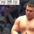 「嘘だろ！」安青錦、痛めた“左足を浮かしながら”横綱・豊昇龍を豪快に投げる「左足かばいながらこの相撲」驚愕の声相次ぐ