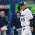 池山監督が苦言「勝負して」　投手陣が9四死球…終盤7失点で「お客さんをイライラさせた」
