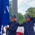 【高校野球】「暑さと風がキツイ」川口市立の控え部員２人、約20キロ団旗を振って鼓舞／埼玉
