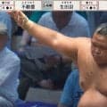 幕下全勝対決でたった2秒の瞬殺劇…完全復活の“連勝キラー”、驚異の電車道に「レベチ」「格が違った」ファン騒然