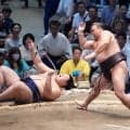 大関霧島が過去10戦10敗の横綱大の里を破り２敗で首位に並ぶ　３敗で熱海富士、琴栄峰、高安