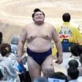 横綱大の里が６敗目、過去10戦全勝の霧島に初黒星「残り３日間しっかりやる」と切り替え