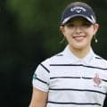 「めっちゃ大人の魅力ですね」今季初優勝を飾った22歳女子ゴルファーの“黒シースルーミニ姿”が話題「大人びた黒の装いもGOOD」