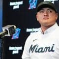 佐々木麟太郎、マーリンズ本拠地で記者会見　「武器は長打力」と抱負を語る