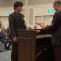 レスリング世界選手権王者の高橋海大に特別優秀選手章「２年後の五輪目指して頑張りたい」…静岡県スポーツ協会体育章授与式