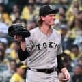 【巨人】球場騒然…ウィットリーの146キロがすっぽ抜け、阪神梅野の背中付近に直撃