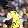 【阪神】また死球…梅野隆太郎の背中付近直撃で虎党騒然　直後に先制