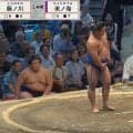 藤ノ川が「注意されました」 実況アナが指摘「前に置いては…」一体、何が？ 立ち合いの息詰まる光景に注目