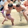 大関復帰の安青錦、トップ２敗守って３度目Ｖに王手　特例で復帰を決めた場所での優勝となれば史上初　賜杯を争う尊富士に勝利