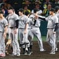 【巨人】セ最多21回の逆転勝ち　坂本、丸、小林らベテラン勢が「若い選手を鼓舞」橋上監督代行