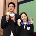 「気になって仕方ない」仲睦まじく話す“りくりゅう”、その背景に騒然「でっかい白いの何だろ？」「ベッドと枕にしか」　三浦が裏話つづる「実は」