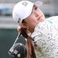 １９歳、加藤麗奈が涙のツアー初優勝！通算２２アンダーで皆吉、仲宗根の追撃振り切る「今週のプレーで自分に自信を持つことができました」