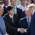 ドジャース　佐々木朗希もトランプ大統領執務室に！？同僚が秘蔵写真公開　大谷翔平の気遣い中腰写真も