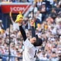 横浜が圧倒Ｖ　激戦区勝ち抜き４季連続の甲子園！織田翔希が最終回に最速１５７キロ連発で涙の１失点完投　マウンドで感極まる　打線も２桁得点で県内３９連勝