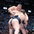 大相撲　熱海富士がぼう然　届きかけていた初優勝逃す　あと一歩でまた安青錦に苦杯　今年の初場所でも首投げで散る
