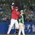 広島　連敗２でストップ　九回に佐々木が値千金の勝ち越し打　前半戦は借金「１５」の５位でターン
